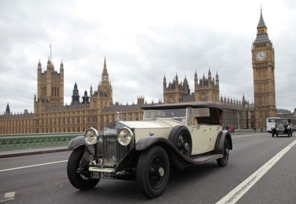 100 летие знаменитой статуэтке Rolls-Royce